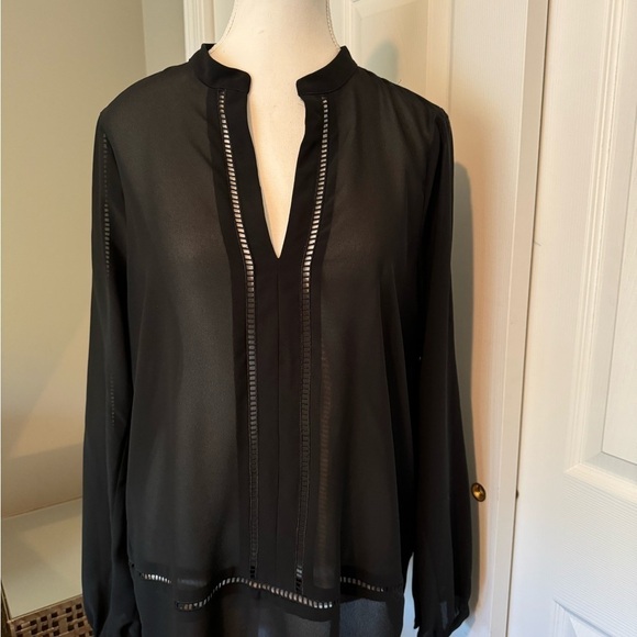 Michael Kors Black Vneck pullover tunic style sheer blouse with eyelet details M - Picture 2 of 14